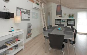 Holiday Home Flovt Havevej Dnmk
