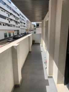 Habitacion privada en piso compartido de dos habitaciones en urbanización con piscina y pista de padel