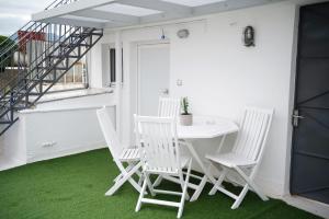 Central aesthetic studio with panoramic views