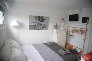 Central aesthetic studio with panoramic views