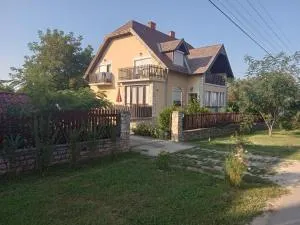 SZIESZTA APARTMAN - Agárd