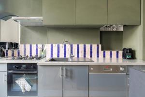 Charmant et Caractère proche Tête dOr