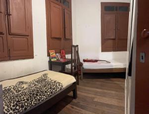 Quarto inteiro, próx ao Centro - República Saideira