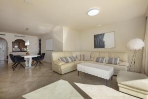 Beach Apartment Sinfonia - 2BR, pool