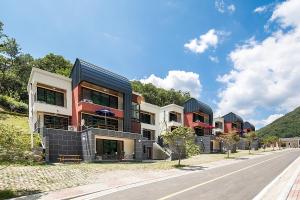 Yoninsan Spring Resort