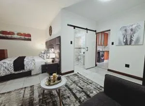 Bryanston Cottage - Morningside