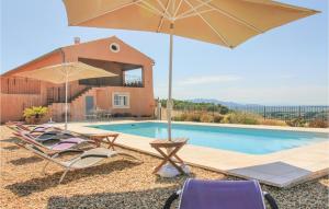Five Bedroom Holiday Home in Cairanne