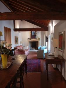 La Finestra Sul Civico Cinque