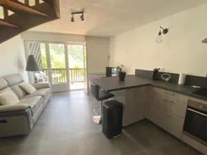 appartement T3 idéalement situé - Réotier