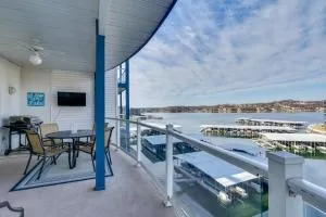 Lake Ozark Condo with Water Views and Pool Access! - Eldon