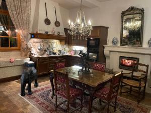B&B / Chambres d'hotes Chateau Bourgeoisie *** : photos des chambres