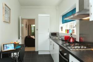Apartment in the heart of Cheltenham Parking