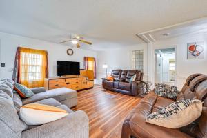 Greenville Home 2 Mi to Downtown!