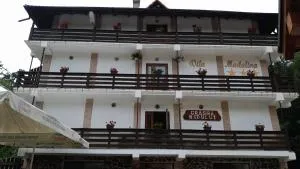 Pensiunea Madalina - LIMARA - Măldăreştii de Jos