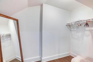 Long Branch Getaway - Walk to Beaches and Dining!