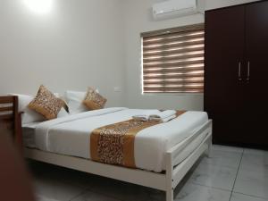 Greenview Royal Stay Near Amrita Hospital Edappally