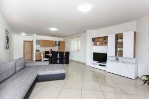 Apartment in Vrbnik - Insel Krk 47194