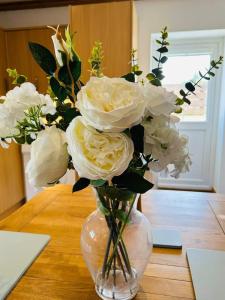 1 Bed Sleeps 2 Parking Pets Allowed