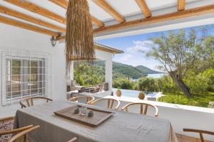 Villa Viviere -Nestled just 100 meters above the charming village of Sivota