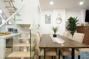 75-5A Luxury 3BR Duplex W D in unit Elevator