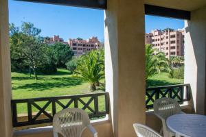 Vista jardín en Urb. Jardines de Isla Canela.