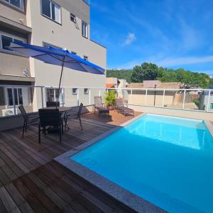 Apartamento de Luxo com Piscina em Bombinhas