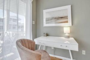 Tybee Island Treasure: Beachfront Condo