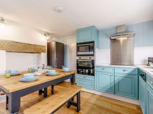 3 Bed in Robin Hoods Bay 89568