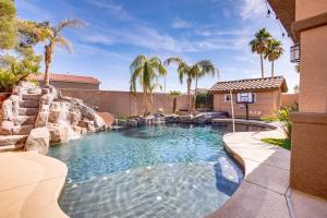 Large Las Vegas Home with Pool, Hot Tub and Game Room - 3-star hotels in Las Vegas