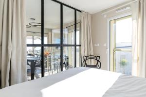 SPLENDIDE APPARTEMENT NICE BLUE PEARL TOUT CONFORT VUE MER PANORAMIQUE