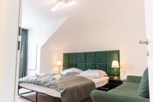 Charming 2-Bedroom Apartment Steps from U6 Am Schöpfwerk