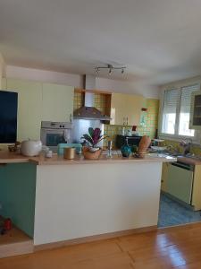 Sejours chez l'habitant Chambre lit double, proche de Orly, Gare TGV Massy, RER : photos des chambres