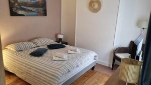 Le Hublot charmante maison au calme Fécamp vue sur le port