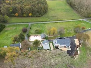 Gîte familial avec piscine chauffée, terrain de sport et proximité ZooParc de Beauval et Valençay - FR-1-591-567 - Valençay