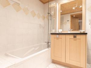 Appartement Confort 4 Cimes Ski aux Pieds, Piscine, Sauna, Hammam, Parking Val Cenis - FR-1-508-300