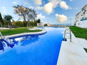Family apartment in Playa de Carvajal, Benalmádena