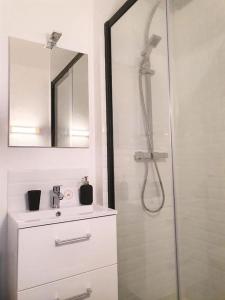 Appartements L'Atelier d'Artiste, Proche gare SNCF - 3 chambres : photos des chambres