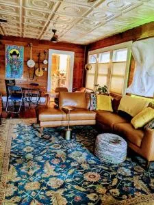 Mimi's Eclectic Abode - كيرفيل