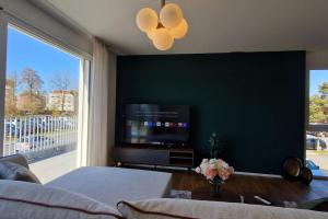 Visionary Hospitality Rothenburg, Lucerne - Premium Apartments with Free Parking, Washer, Kitchen, Terrace, Bus Stop, 15 City