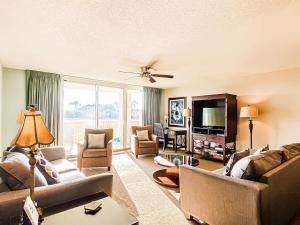 Huge Yacht Waterfront Paradise 15000sf Pool Hot Tub