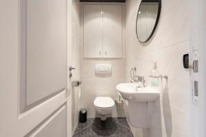 From 1882, romantic flat, in the Golden Square