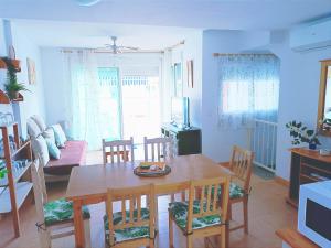 Casa familiar a pie de piscina