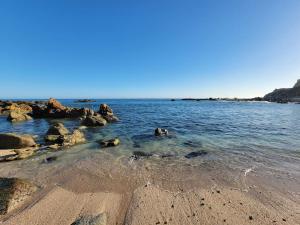 Oceanfront Penthouse, 2 Masters, 2 Baths, kitchen!