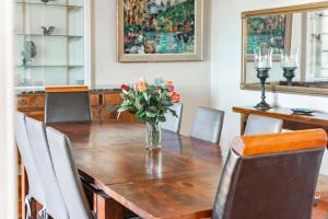 Charming villa with sea view