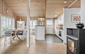 3 Bedroom Pet Friendly Home In Højslev