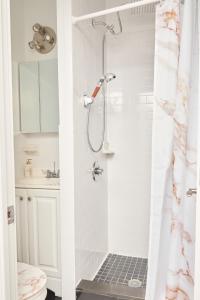 Private Loft in Hells Kitchen near Times Square