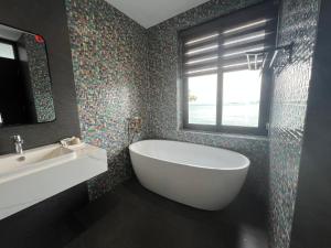 Nancy great seaview condotel 1