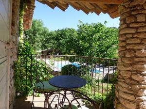 Hotels Hotel Lou Caleu restaurant le Rocher des Abeilles : photos des chambres