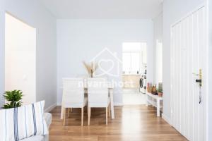 The Happy Place Santa Cruz, by Nivariahost