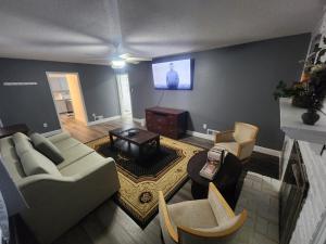 Memphis (TN) Stylish 4BR Prime Location Close to All! Accommodation room